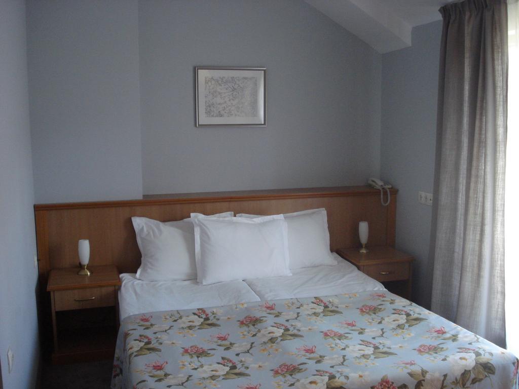 Kapri Hotel Sofia Room photo