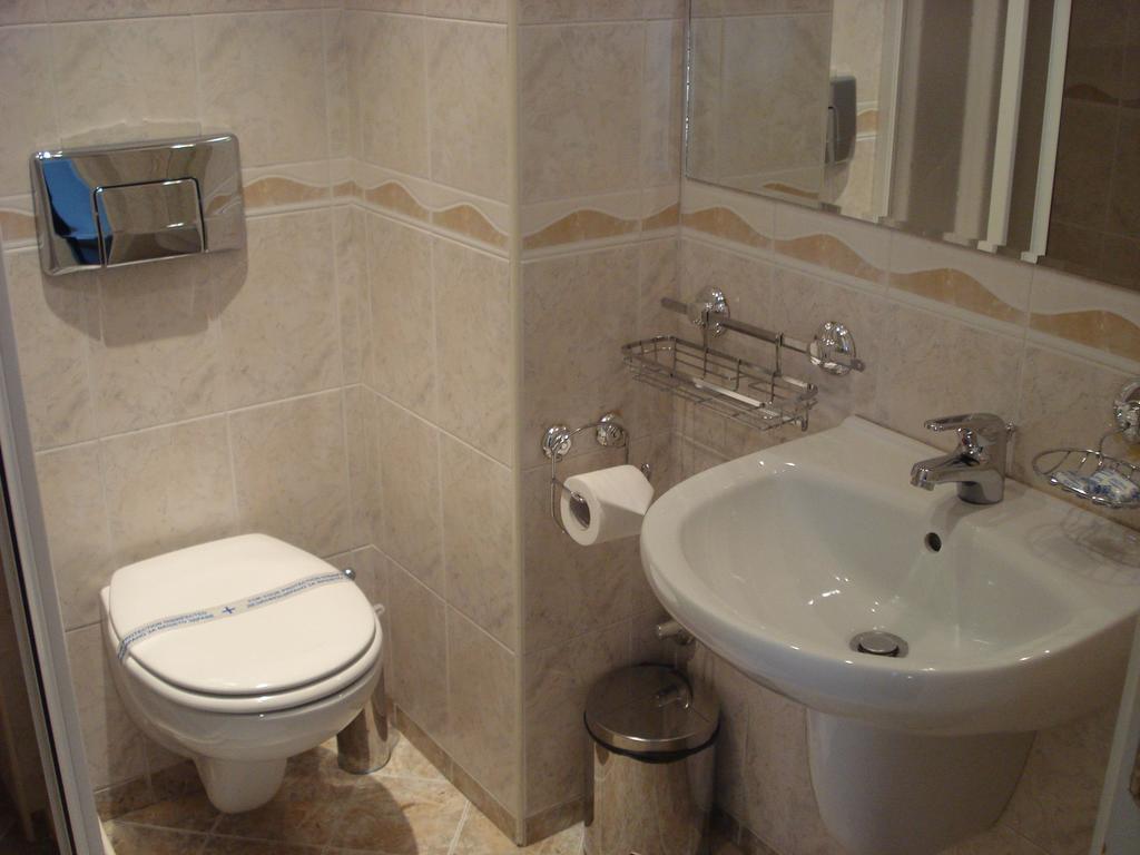Kapri Hotel Sofia Room photo
