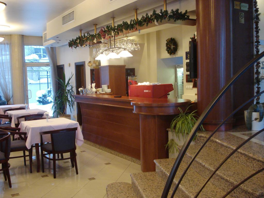 Kapri Hotel Sofia Exterior photo