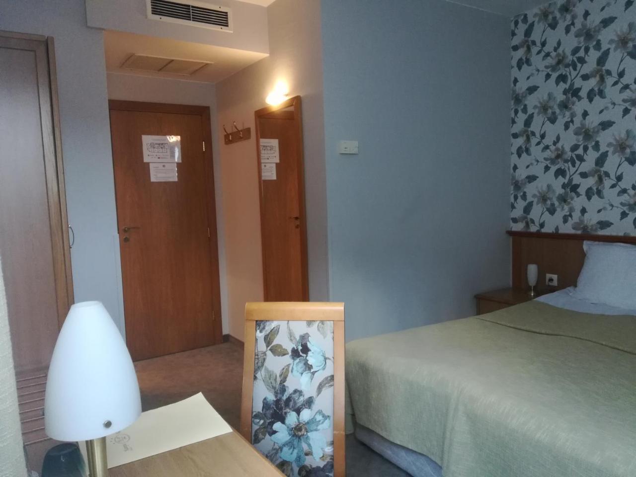 Kapri Hotel Sofia Exterior photo